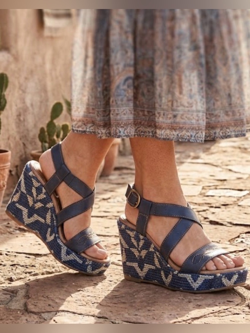 Born Women's Navy Platform Sandals Aztec Print Art Office Profesional Cottage 76
